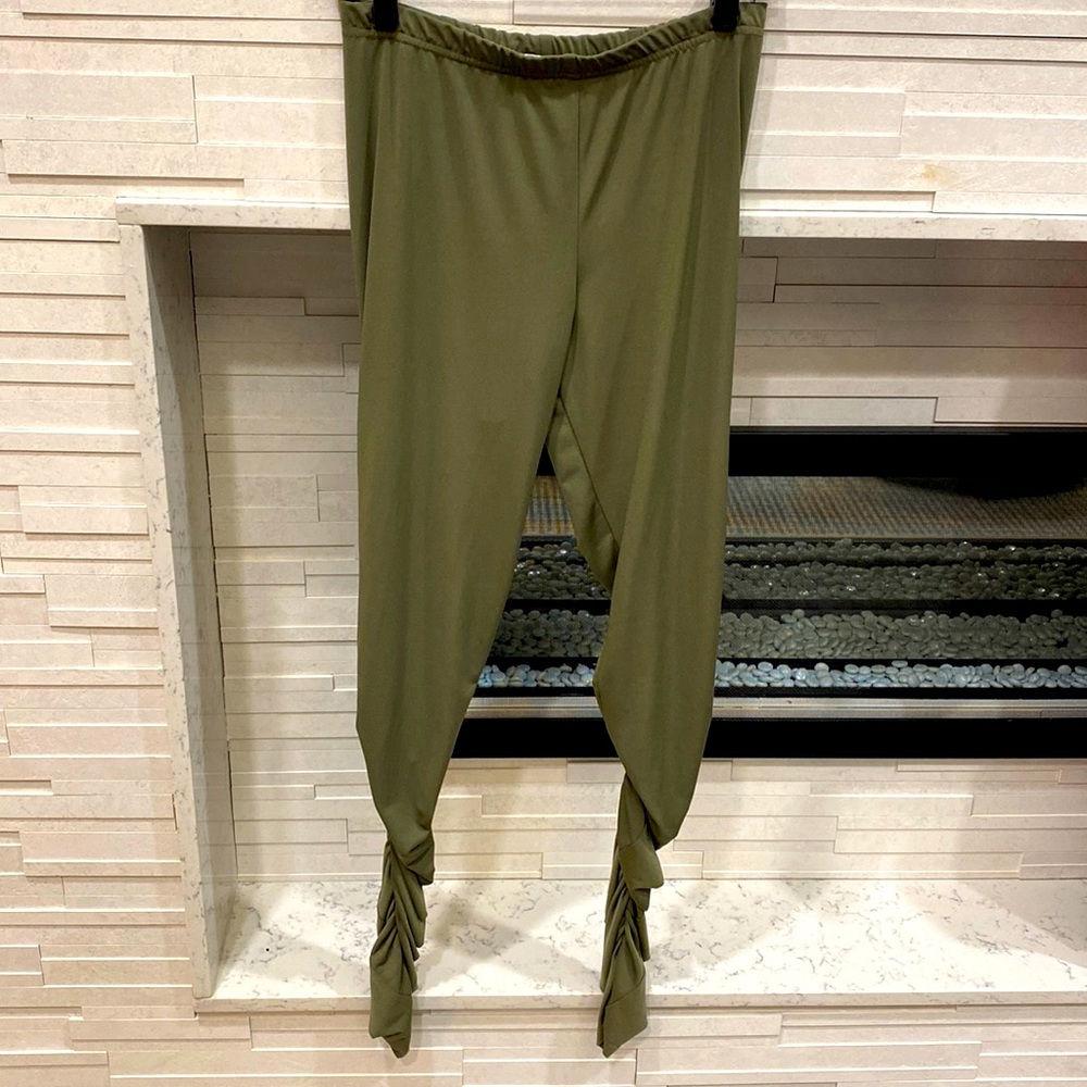 Brand new not tags planet by Lauren G microfiber and spandex ruched leggings.